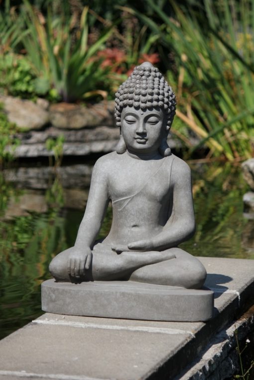 Statua del giardino del Buddha seduto