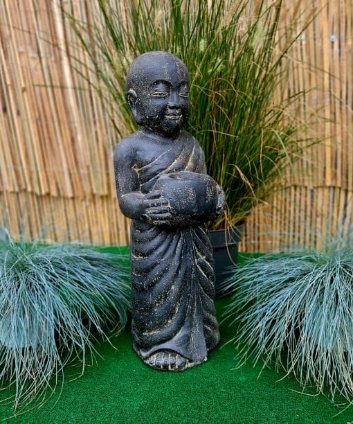 Monaco Buddha in piedi con ciotola in pietra da 60 cm