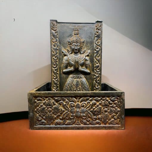Stenen boeddha fontein met tempelwachter 60cm (5)