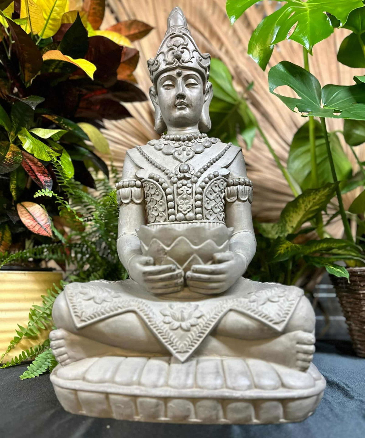 1pc Calm buddha statue 2024 for home, praying buddha figurine