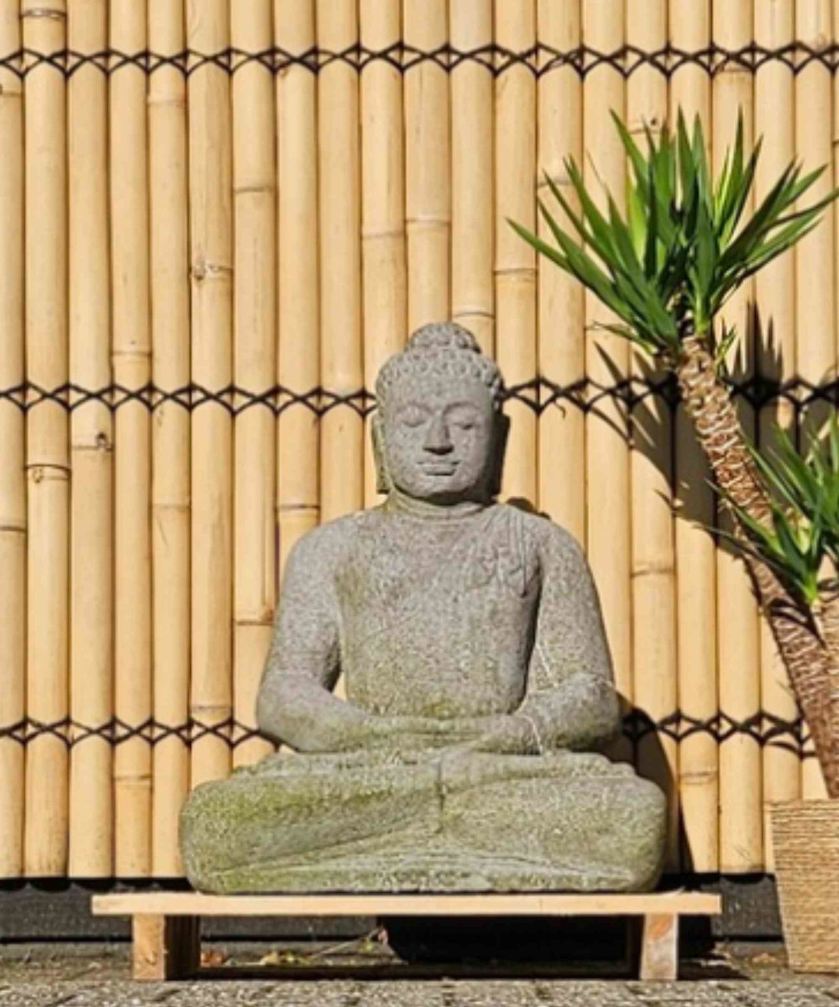 Statua Buddha Seduto In Pietra Lavica (Basanite) – STONE ART & MORE – Altezza 100 Cm, Scolpita A Mano A Giava, Resistente Al Gelo Per Giardino, Terrazza, Decorazione Esterna - 2