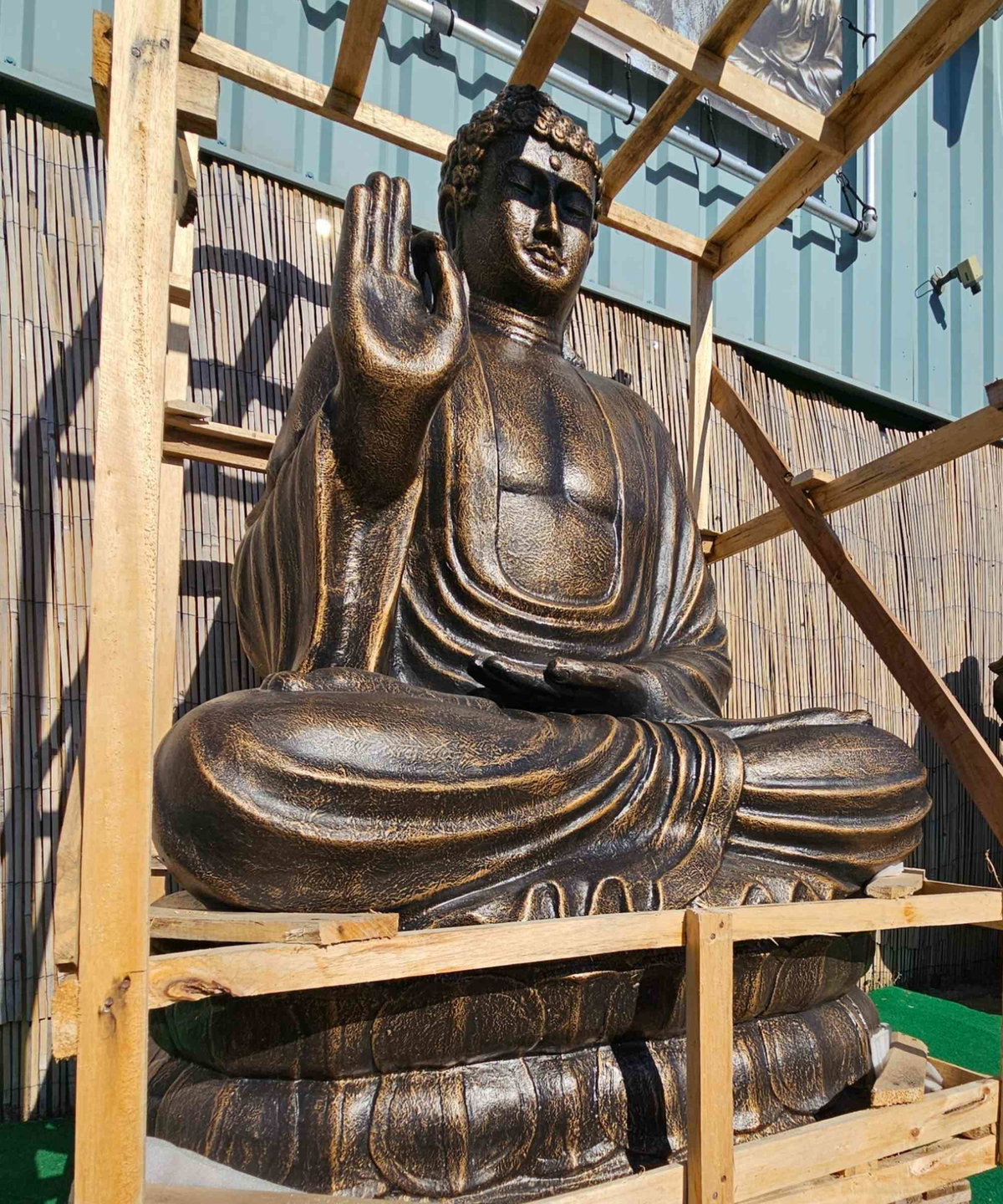 Buddha statue XXL sitting 2 meters - Winter-hardy bronze color