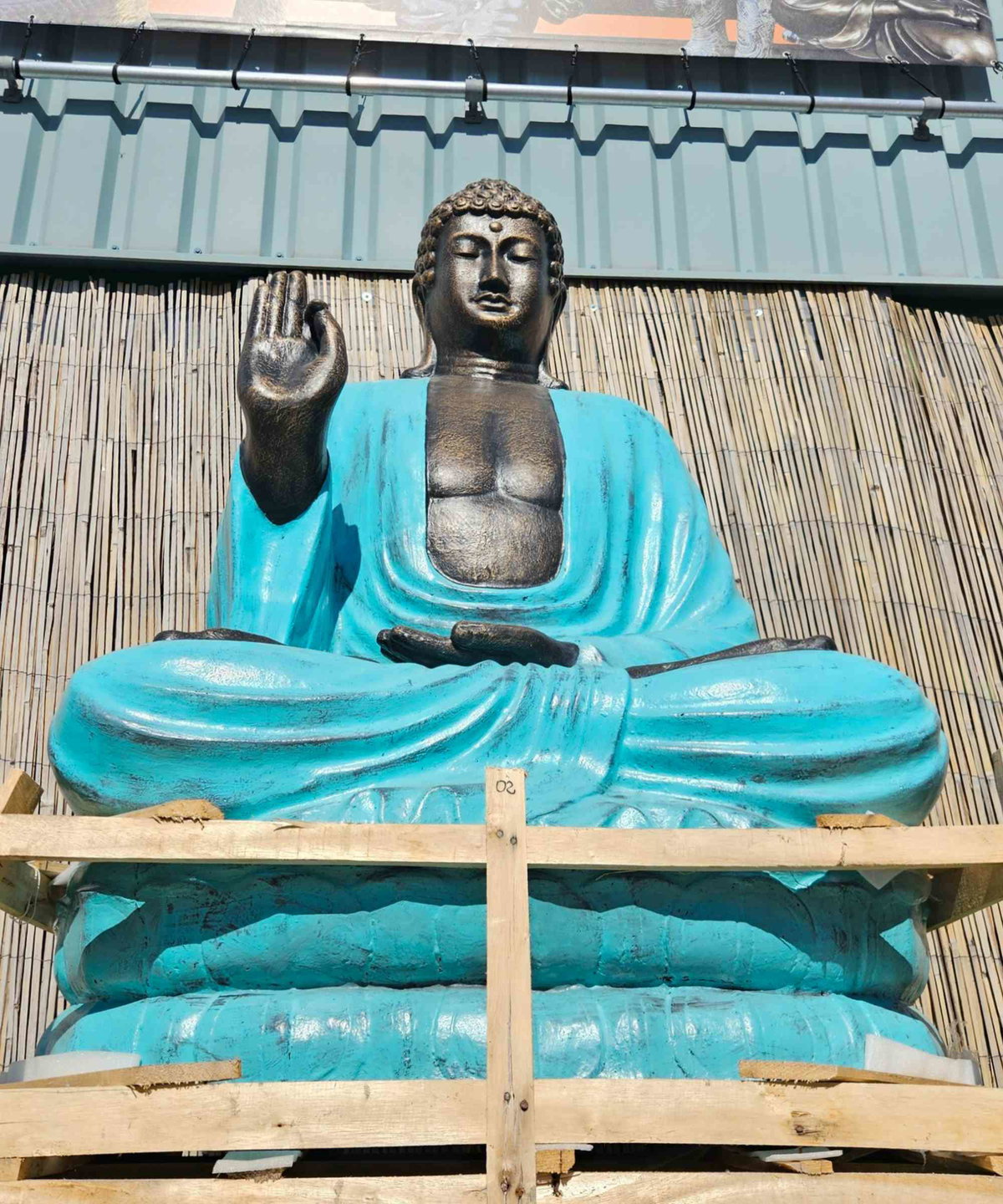xxl-buddha-patsas-istuu-2-metri-abhaya-dhyana-mudra